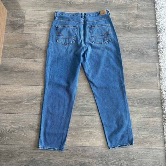 American Eagle Outfitters Mom Jeans - Picture 8 of 9